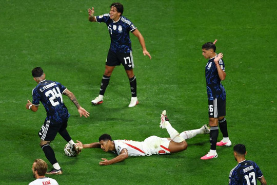 Argentina và 29 lần thi triển nghệ thuật hắc ám khiến tuyển Anh khốn đốn