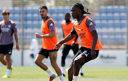 Manchester United nhắm Eduardo Camavinga: Mắt xích hoàn hảo cho triều đại Michael Carrick