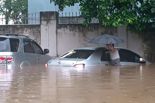 Miền Bắc bước vào cao điểm đợt mưa dông mạnh