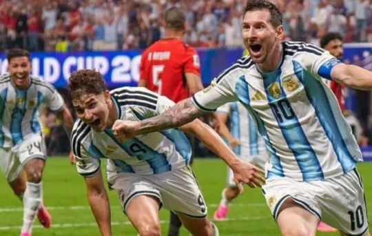 Hành trình vào chung kết World Cup của Argentina: Bản lĩnh nhà vua hay kịch bản được dàn dựng?
