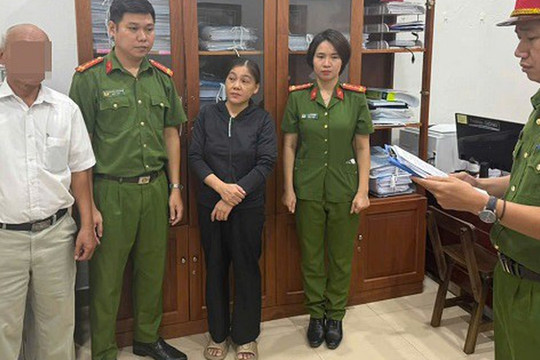 Dựng chuyện mua ki-ốt, làm sổ đỏ để lừa vay 835 triệu đồng