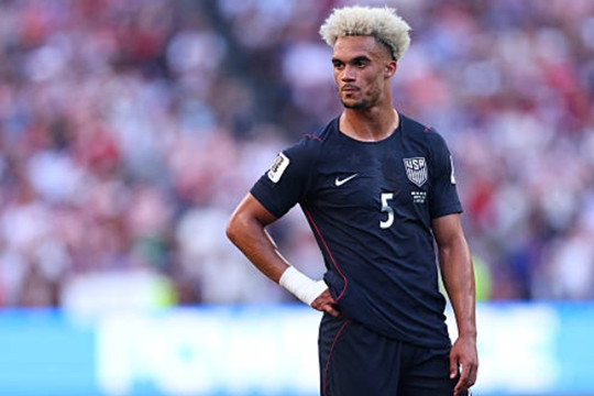 Man Utd quyết chiêu mộ Antonee Robinson: Lời giải cho bài toán Luke Shaw và sự thay đổi tại Old Trafford