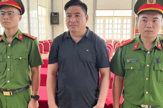Bắt Giám đốc Công ty Hoàng Hưng HB ứng tiền mua vật tư xây trường học ở vùng cao rồi bỏ trốn