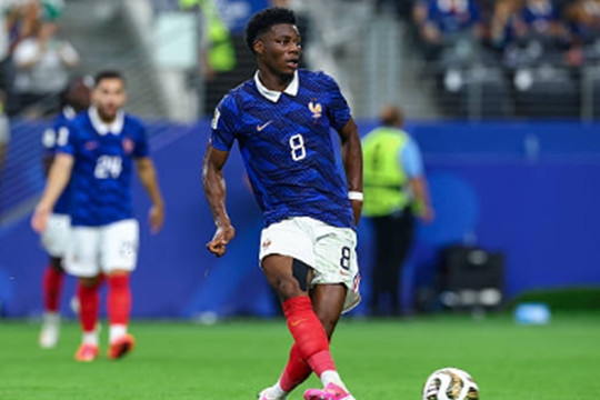 Man Utd và tham vọng tái thiết tuyến giữa: Từ thần đồng David Eze đến bom tấn Aurelien Tchouameni