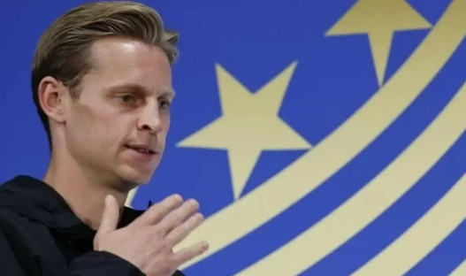 Frenkie de Jong đập tan tin đồn rời Barcelona và làm rõ sự thật về chấn thương
