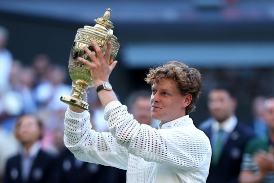 Jannik Sinner nhận 3,6 triệu bảng vô địch Wimbledon 2026 nhưng mất gần một nửa vì thuế
