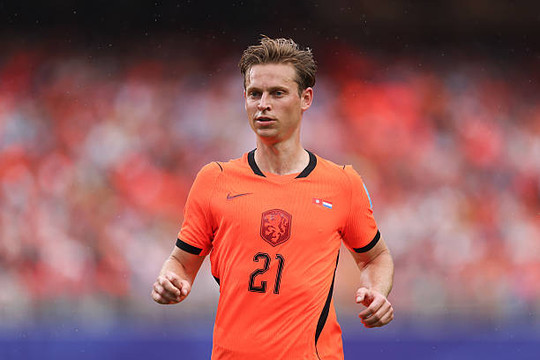 Barcelona đối mặt nguy cơ 'bóng ma Ansu Fati' vì Frenkie de Jong từ chối phẫu thuật