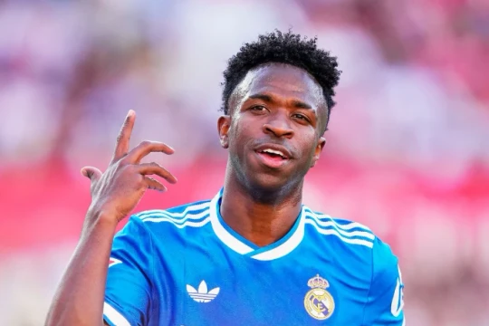 Arsenal chấp nhận thanh lý hàng loạt sao để kích nổ bom tấn Vinicius Junior 137 triệu bảng