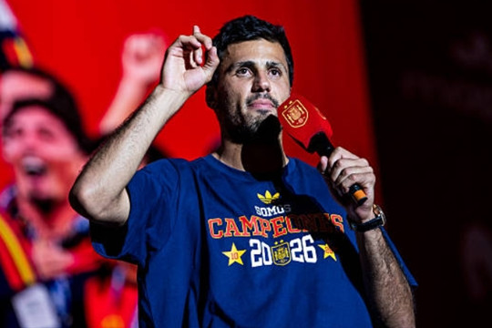 Real Madrid nhắm Rodri và Diomande, Juventus tiến sát thỏa thuận mượn Joshua Zirkzee