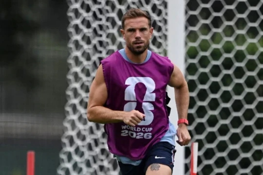 Chelsea chuyển hướng chiêu mộ Jordan Henderson để bổ sung bản lĩnh khu trung tuyến