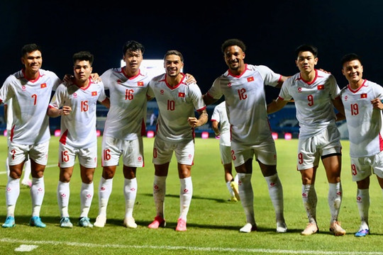 Thắng tưng bừng 7-0, tuyển Việt Nam vẫn phải tính toán ván cờ hiệu số với Indonesia