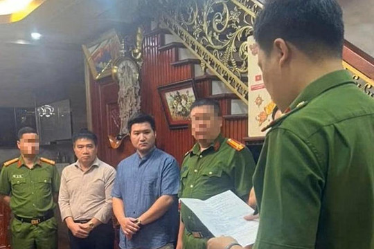 Vì sao Giám đốc Chi cục chăn nuôi và thú y vùng 1 cùng 5 thuộc cấp bị khởi tố, bắt tạm giam?