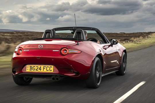 Mazda MX-5 thế hệ mới sẽ trang bị động cơ điện
