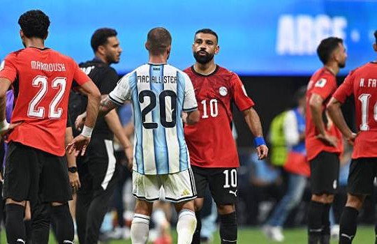 Tin chuyển nhượng 2/8: Mohamed Salah gia nhập Trabzonspor, Man City chiêu mộ Pedro Neto 70 triệu bảng