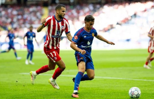 Manchester United thắng Atletico Madrid 2-1: Shea Lacey giải bài toán số 10 cho Michael Carrick