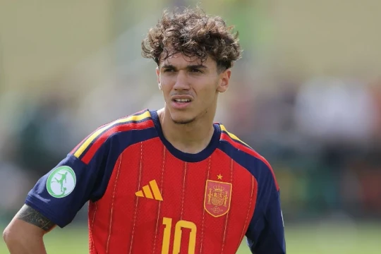Fulham đàm phán chiêu mộ tiền vệ trẻ Thiago Pitarch từ Real Madrid