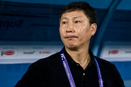Đại chiến Việt Nam vs Indonesia: Bản lĩnh Kim Sang-sik đối đầu khát khao Pakansari