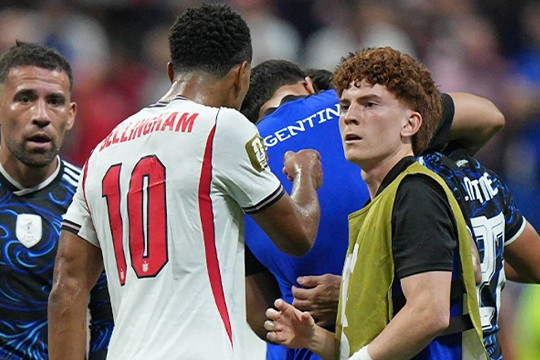 Valentin Barco đến Chelsea: Cá tính ngông cuồng và bản lĩnh vượt qua áp lực