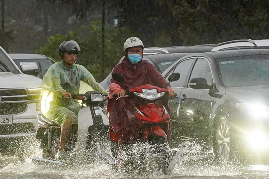 Đợt mưa lớn diện rộng ở Bắc Bộ và Trung Bộ kéo dài bao lâu?