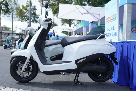 VinFast Evo Lite thành xe du lịch 'hot', du khách nhìn là thích
