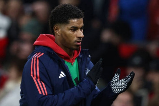 Bế tắc chuyển nhượng và luồng gió Carrick: Vì sao Manchester United buộc phải giữ Rashford?