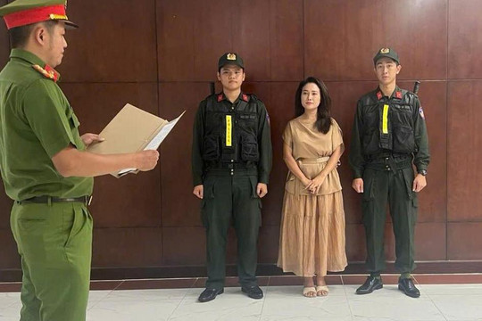 Ca sĩ Phương Diễm Huyền bị khởi tố vì xâm phạm bản quyền tác giả