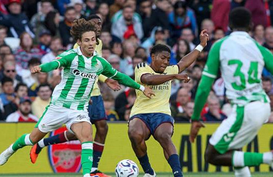 Arsenal gục ngã 1-3 trước Real Betis: Myles Lewis-Skelly vẫn lạc quan trước mùa giải mới