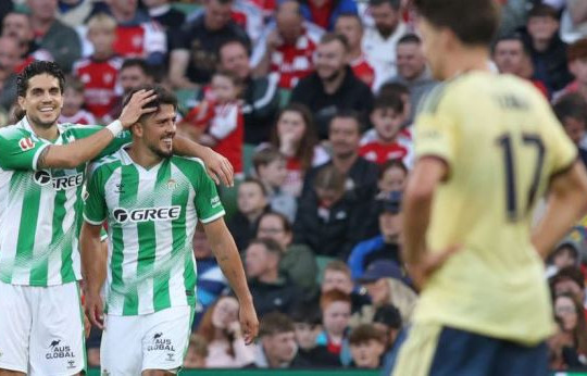 Arsenal ngã ngựa 1-3 trước Real Betis: Hồi chuông cảnh tỉnh cho Mikel Arteta