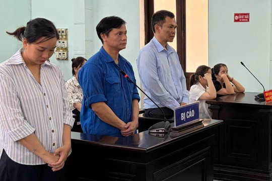 Nhận hối lộ để 'làm ngơ' vi phạm, 3 cựu cán bộ phường ở Huế lĩnh án