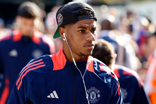 Cái bẫy quỹ lương từ quá khứ kìm hãm Man Utd trên thị trường chuyển nhượng