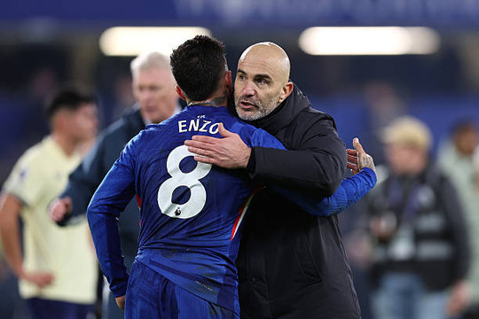 HLV Enzo Maresca nhắm Enzo Fernandez thay thế Rodri tại Manchester City với giá 120 triệu bảng