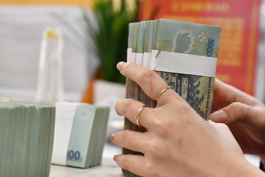 Lãi suất ngân hàng ngày 7/8/2026: Chứng chỉ tiền gửi niêm yết mức cao nhất 9%/năm