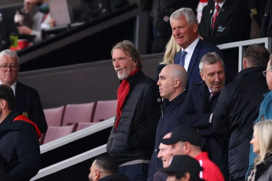 Kỳ chuyển nhượng hè 2026 bế tắc khiến INEOS và Man Utd đối mặt cuộc khủng hoảng niềm tin