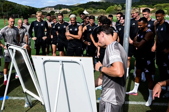 Newcastle và thử thách Ngoại hạng Anh: Mất Bruno Guimaraes, kỳ vọng đặt vào Matthias Jaissle