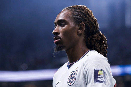 Sau kỳ World Cup 2026 bùng nổ, Djed Spence đứng trước 4 bến đỗ để vực dậy sự nghiệp
