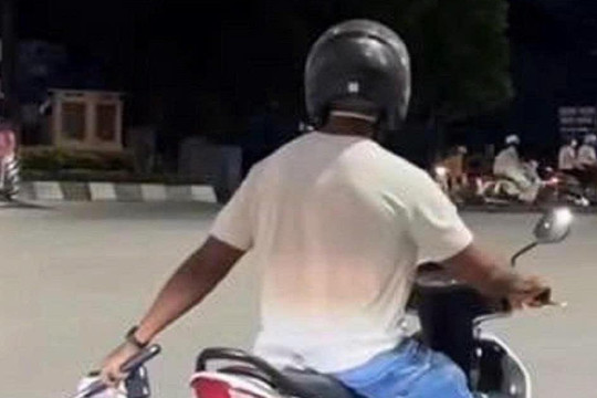 Người đàn ông ngoại quốc bị tố nhiều lần chặn xe phụ nữ ở Hà Nội
