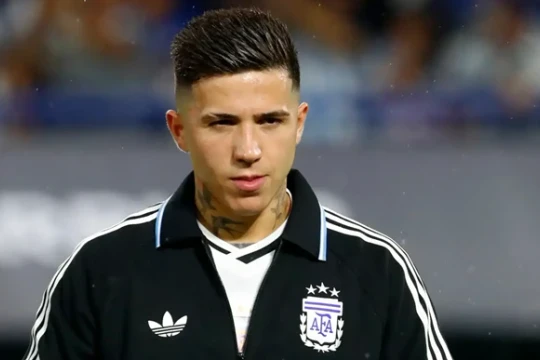 Chelsea phát tối hậu thư 120 triệu bảng cho Man City trong thương vụ Enzo Fernandez