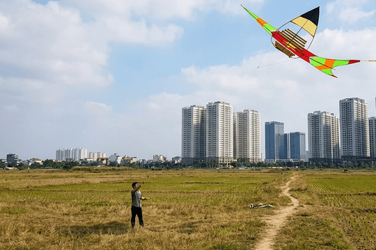 Thả diều, sử dụng flycam, drone uy hiếp an toàn bay, có thể bị xử lý thế nào?