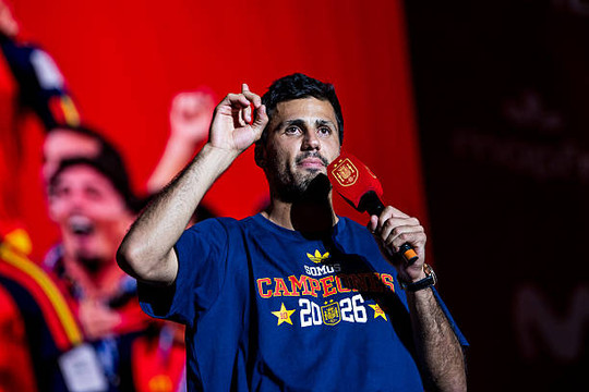 Barcelona gửi đề nghị 70 triệu euro chiêu mộ Rodri, Cody Gakpo thông báo rời Liverpool