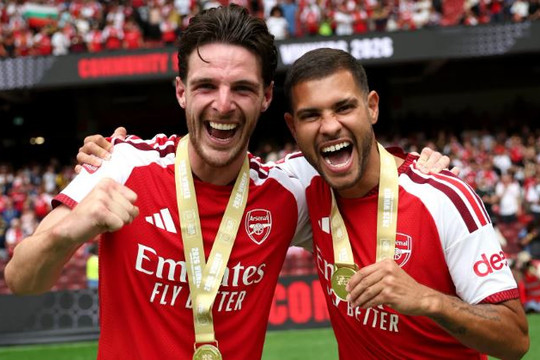 Tuyến giữa trị giá 350 triệu bảng giúp Arsenal khẳng định thế thượng phong trước Man City