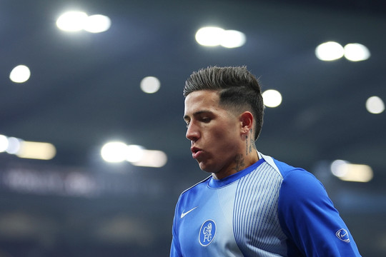 Man City vẫn chưa từ bỏ Enzo Fernandez sau khi hạn chót 120 triệu bảng của Chelsea trôi qua