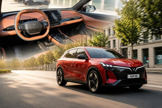 Tin xe 18/8: VinFast VF 8 mới lộ nội thất, Skoda Slavia 2026 lộ diện