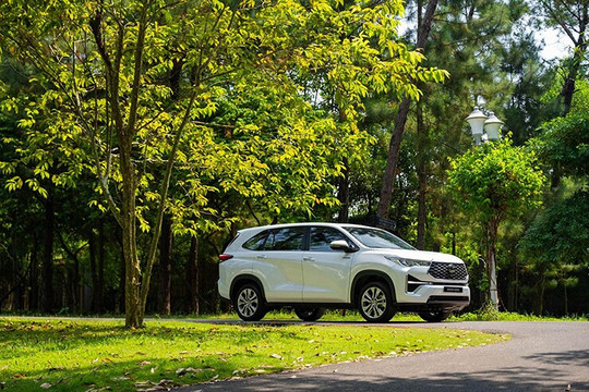 Đánh giá Toyota Innova Cross 2026: Lột xác thiết kế, nâng cấp công nghệ và động cơ Hybrid