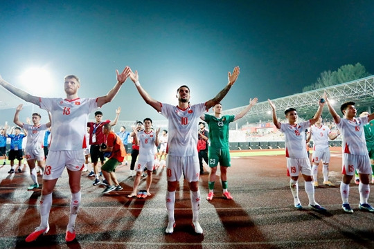 Thắng Malaysia 2-0, tuyển Việt Nam phô diễn triết lý thực dụng đáng sợ thời Kim Sang-sik