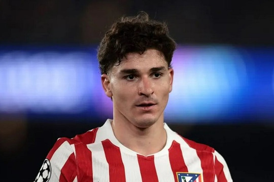 Julian Alvarez bế tắc tham vọng gia nhập Barcelona khi Atletico Madrid đóng cửa chuyển nhượng