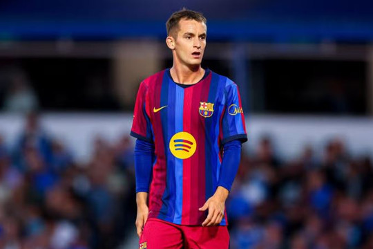 Barcelona sẵn sàng bán tiền vệ Marc Casado cho Man United để giải quyết bài toán tài chính