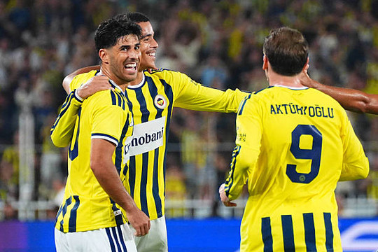 Mason Greenwood tỏa sáng giúp Fenerbahce cầm hòa Lyon 1-1 tại vòng loại Champions League