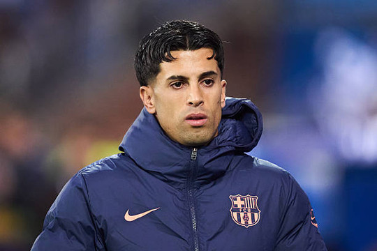 Barcelona hoãn ra mắt Joao Cancelo trước trận Joan Gamper do vướng mắc thủ tục hành chính
