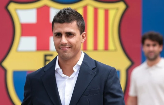 Barcelona đánh bại Real Madrid chiêu mộ Rodri với thương vụ 76,5 triệu Euro từ Man City