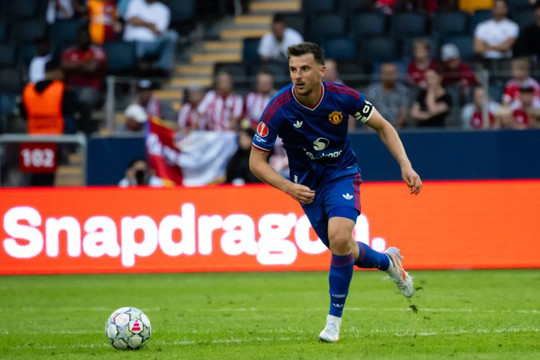 Ngoại giao bất thành: Chiến lược bảo vệ Mason Mount của Carrick đang phản tác dụng tại Man Utd
